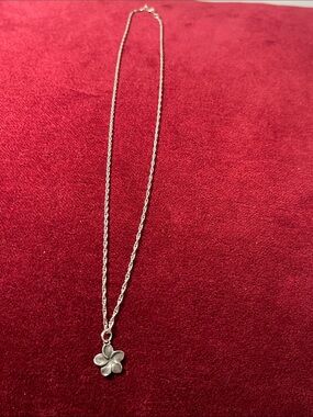 Sterling Silver Petite Flower Pendant Necklace